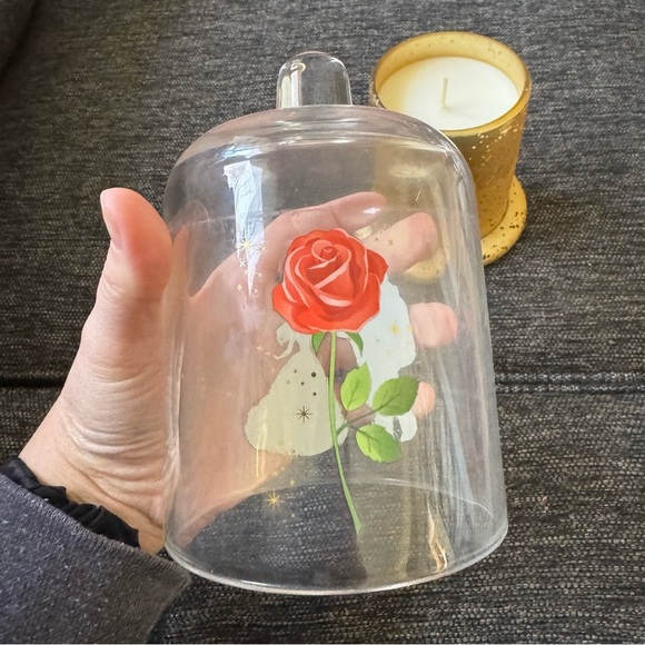 Charmed Aroma Beauty and the Beast Elegant Gold Candle with Red Rose 🌹 - Picture 4 of 6